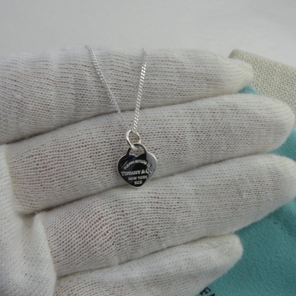Tiffany & Co. Silver Heart Tag Pendant Necklace
